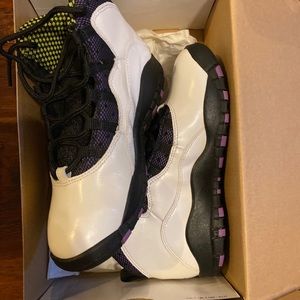 Jordan 10 size 2.5y
